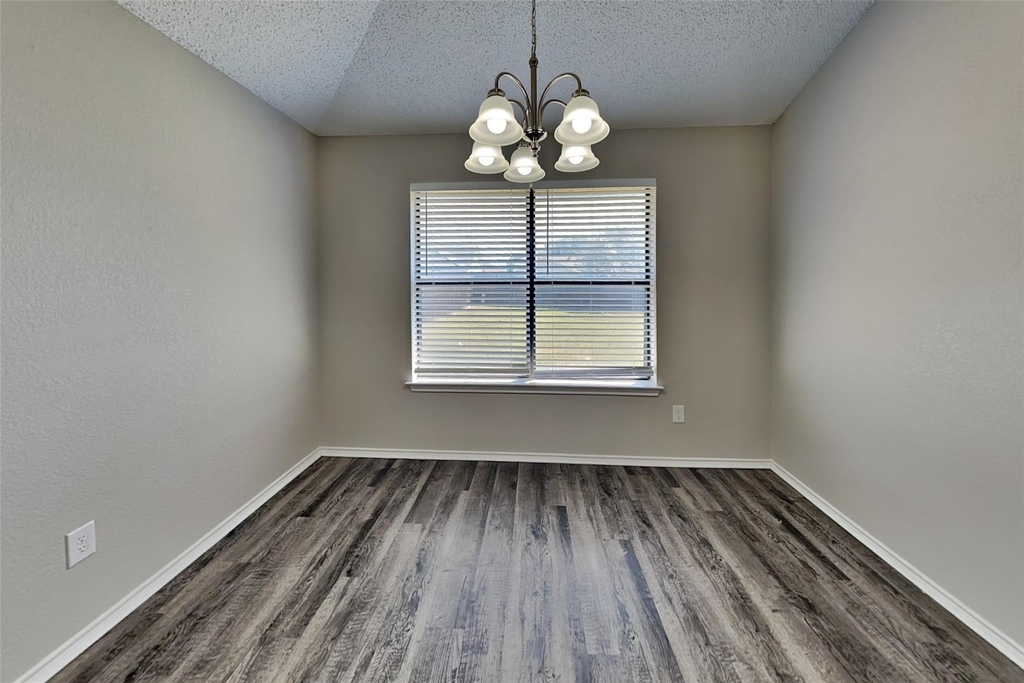 8228 Willis Lane - Photo 5