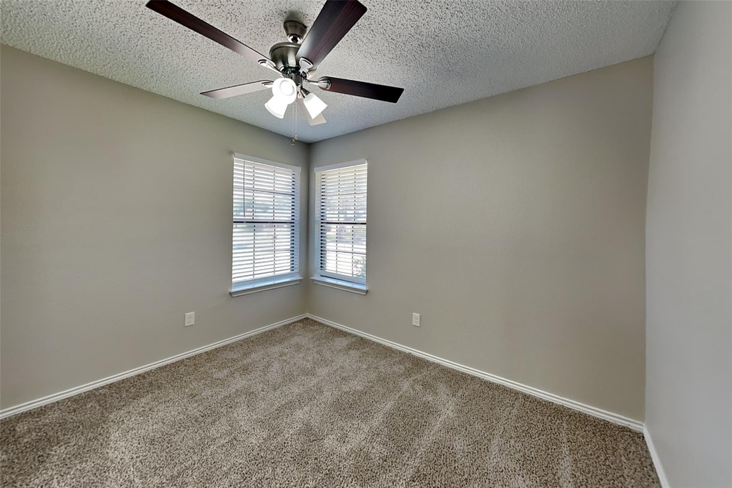 8228 Willis Lane - Photo 11