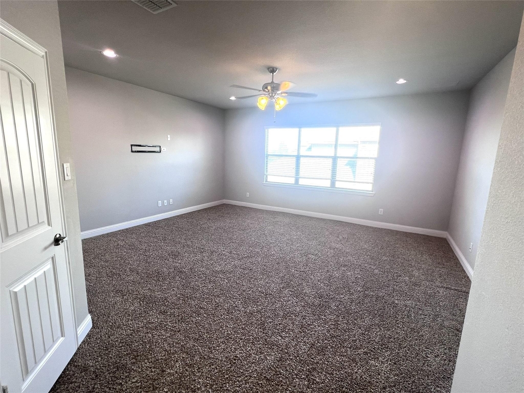 870 Sagebrush Drive - Photo 11