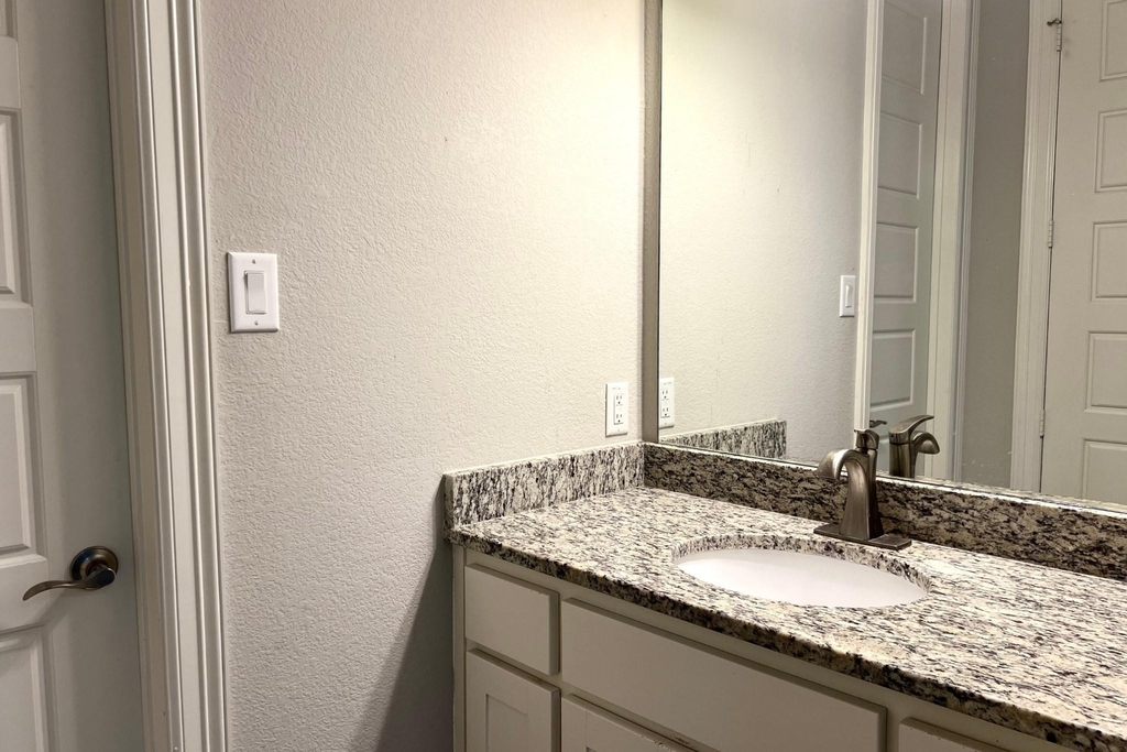 880 Saint Peter Lane - Photo 35
