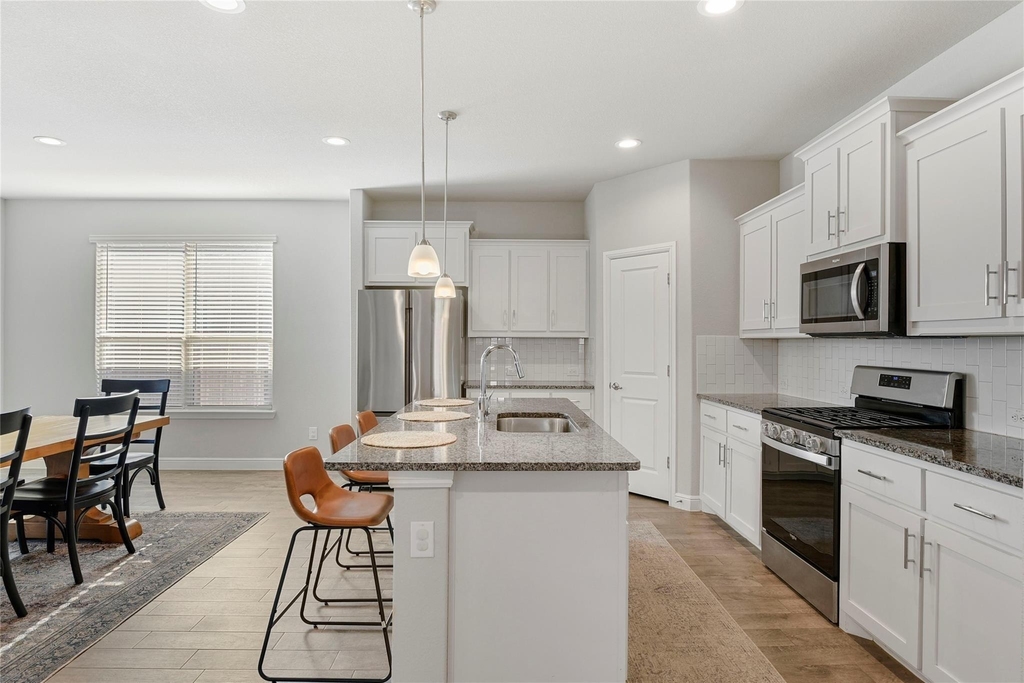 821 Shepperton Way - Photo 21