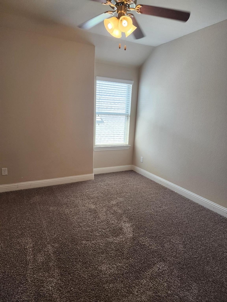 3812 Tunstall Drive - Photo 12