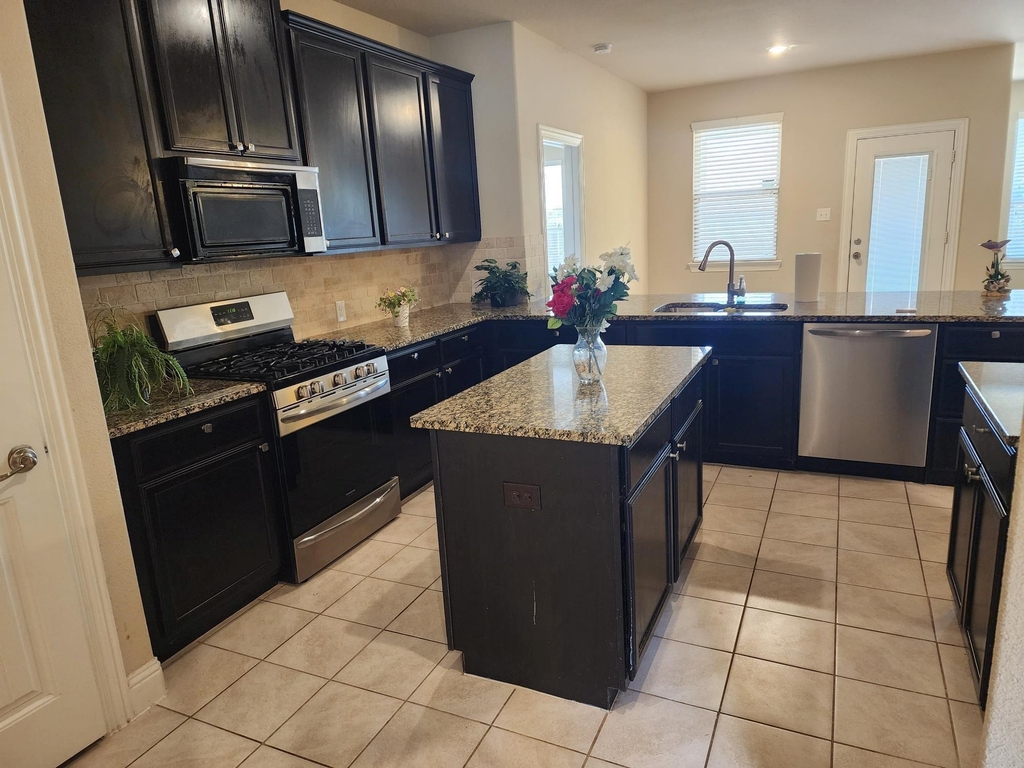 3812 Tunstall Drive - Photo 2