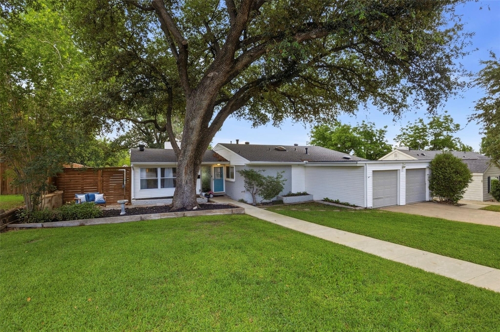 4817 Winthrop Avenue E - Photo 0