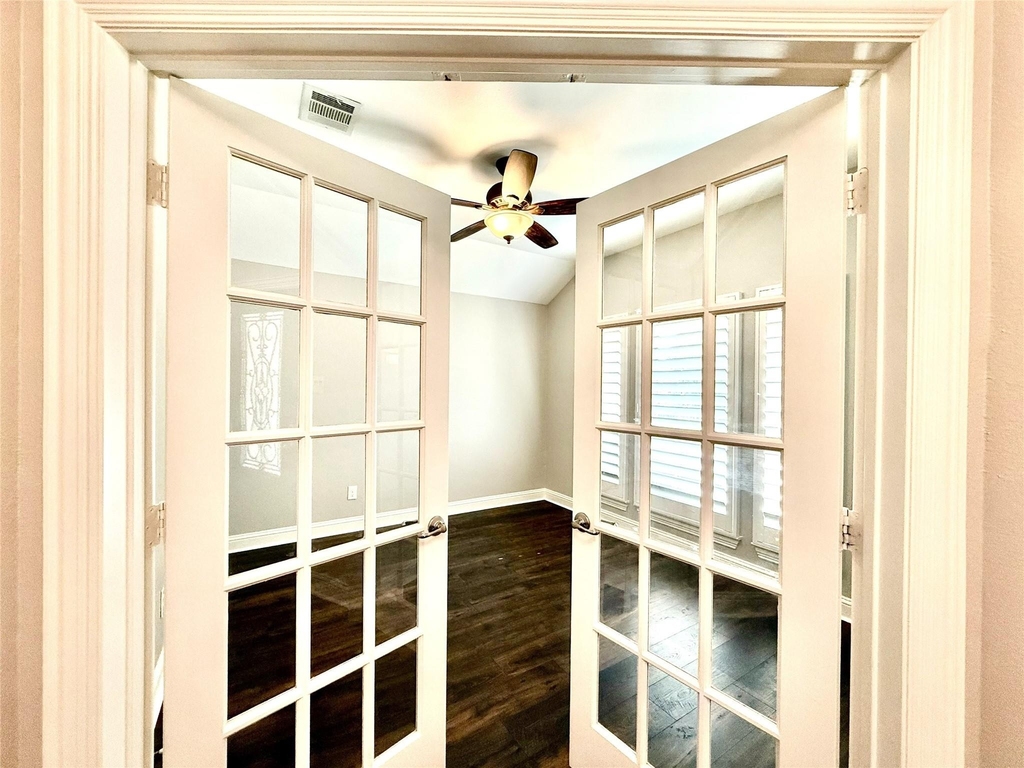 3615 Brazos Street - Photo 2