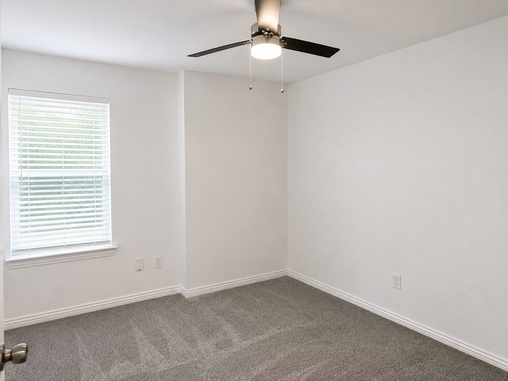 5549 Bluffman Drive - Photo 11
