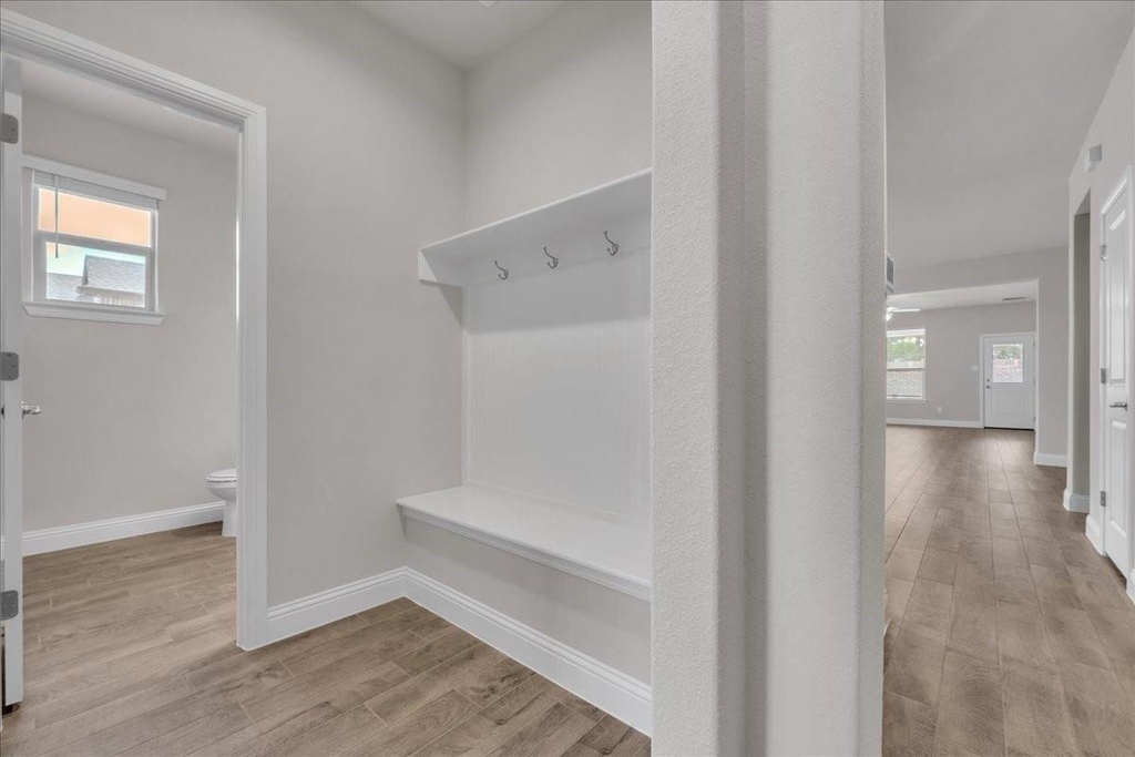 1017 Fairhaven Drive - Photo 4