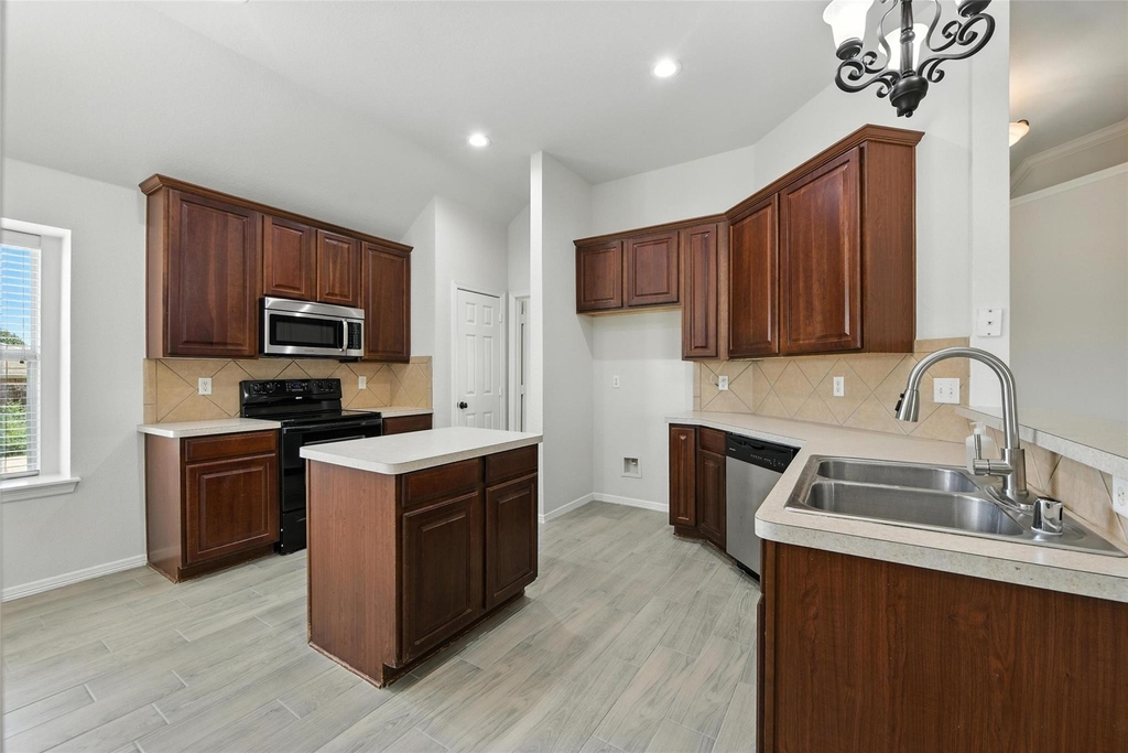 113 Shumard Drive - Photo 30