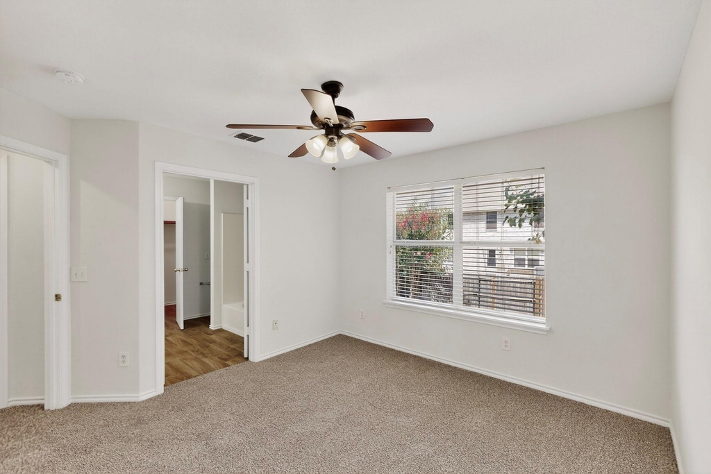 321 Stephanie Street - Photo 28