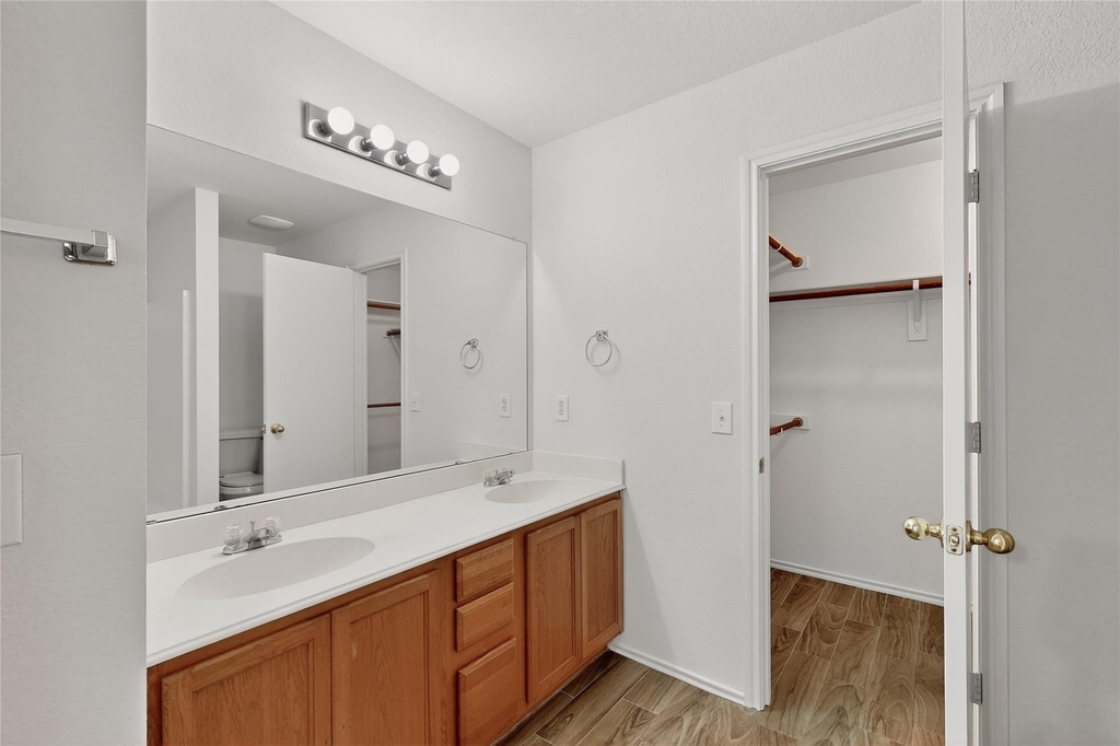321 Stephanie Street - Photo 33