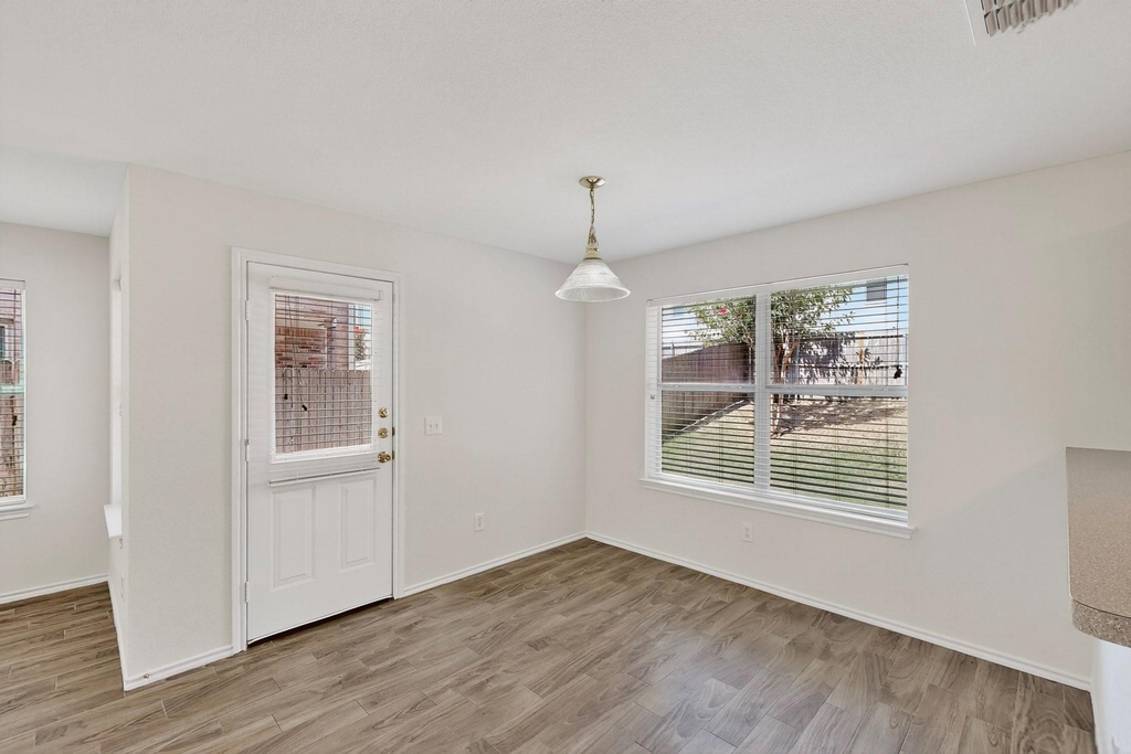 321 Stephanie Street - Photo 13