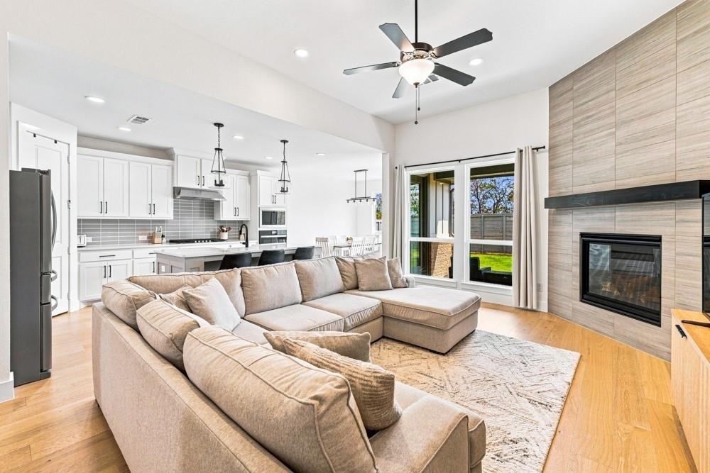 8716 Bur Oak Drive - Photo 2