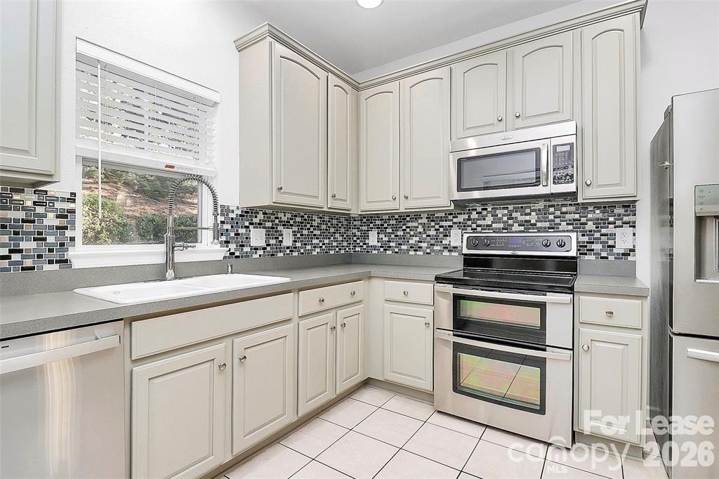 10978 Princeton Village Drive - Photo 4