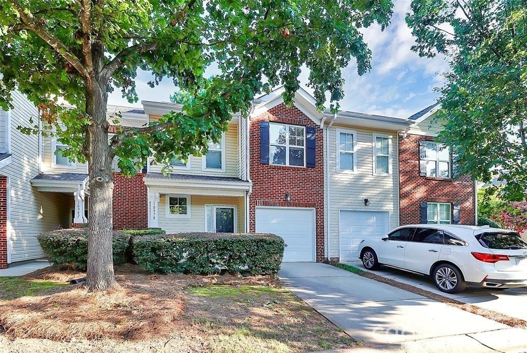 10978 Princeton Village Drive - Photo 0