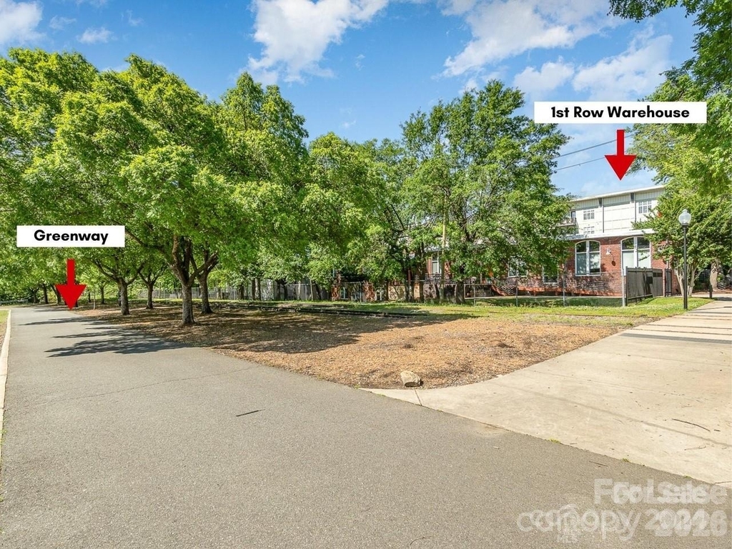 1101 W 1st Street - Photo 10