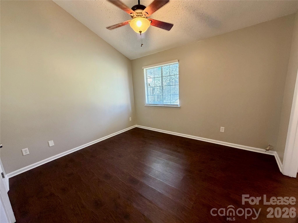 6621 Goldfinch Road - Photo 11