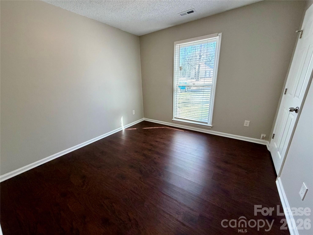 6621 Goldfinch Road - Photo 15