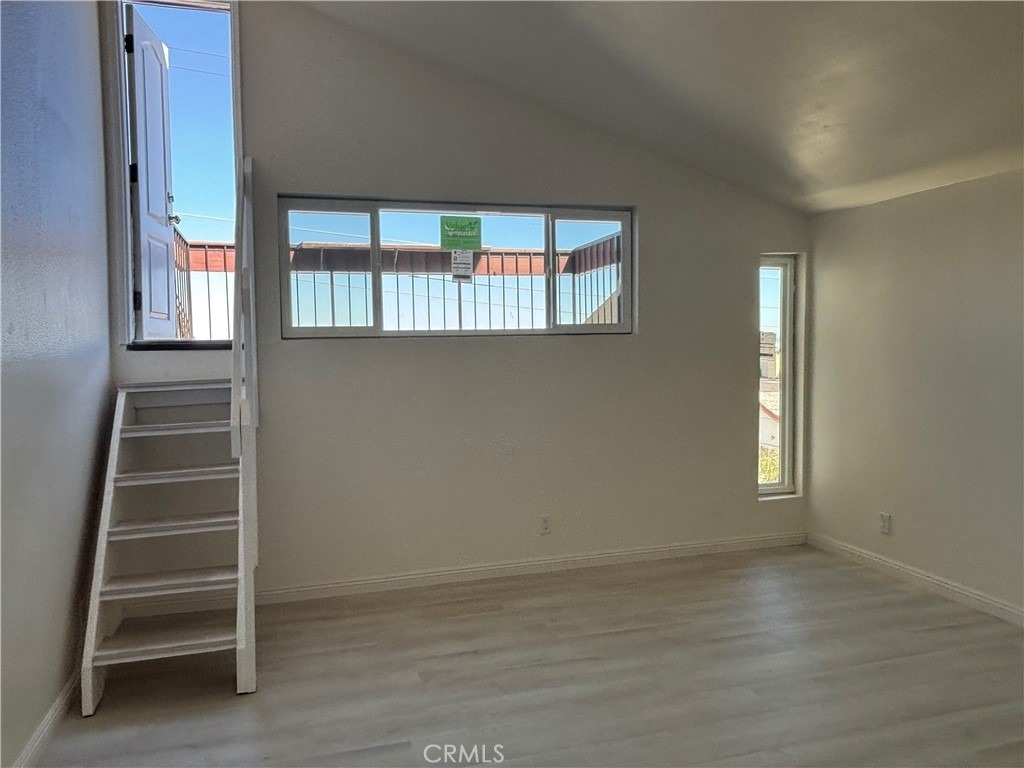 1022 S Marengo - Photo 4