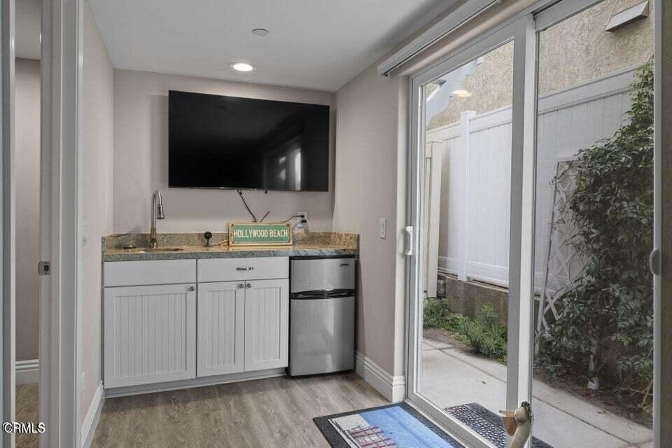 104 La Brea Street - Photo 45