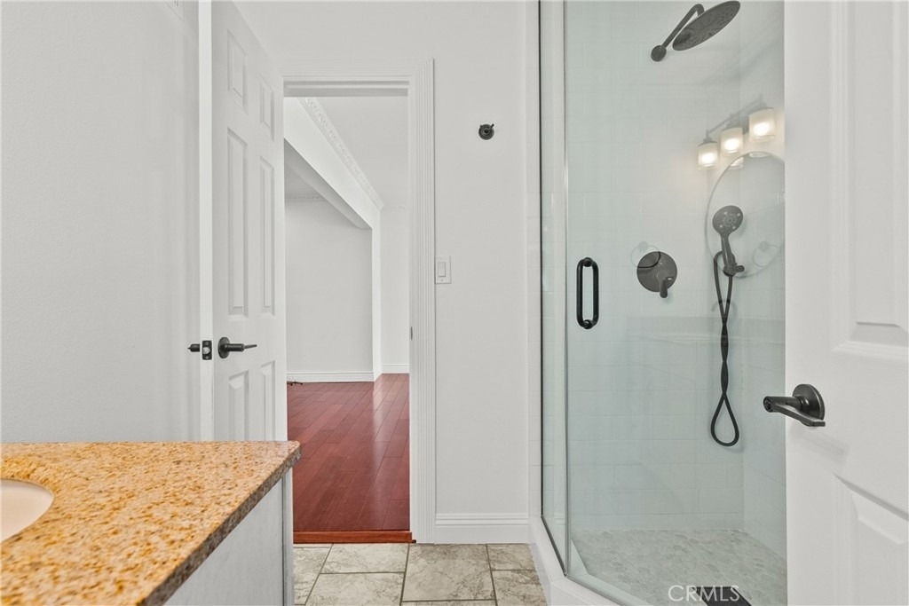 23036 Burbank - Photo 34