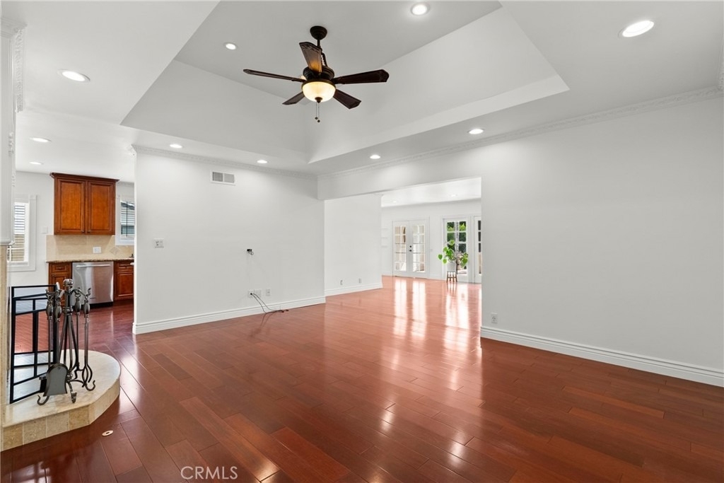 23036 Burbank - Photo 19