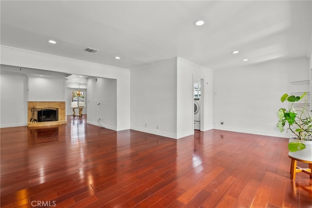 23036 Burbank - Photo 24