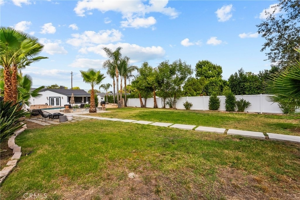 23036 Burbank - Photo 48