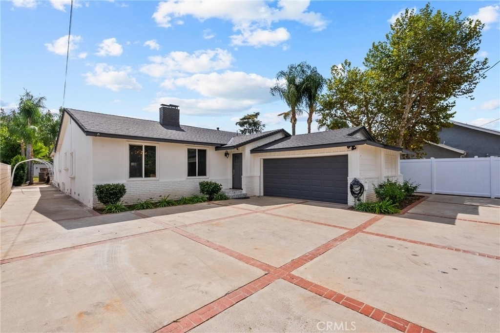 23036 Burbank - Photo 6