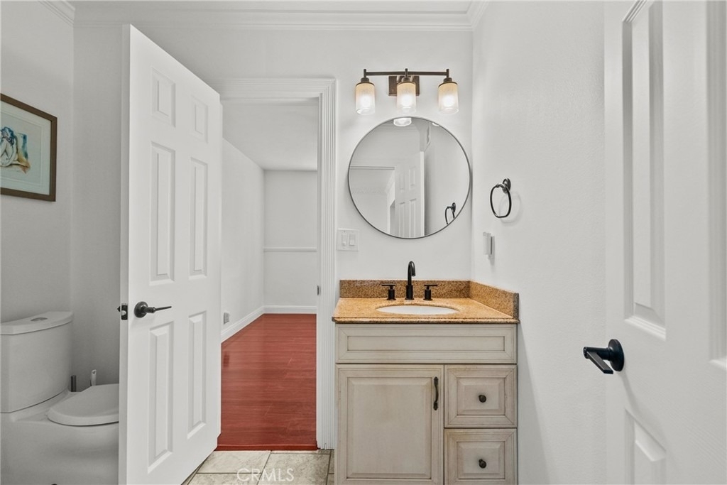 23036 Burbank - Photo 35