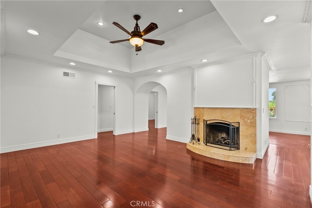 23036 Burbank - Photo 22