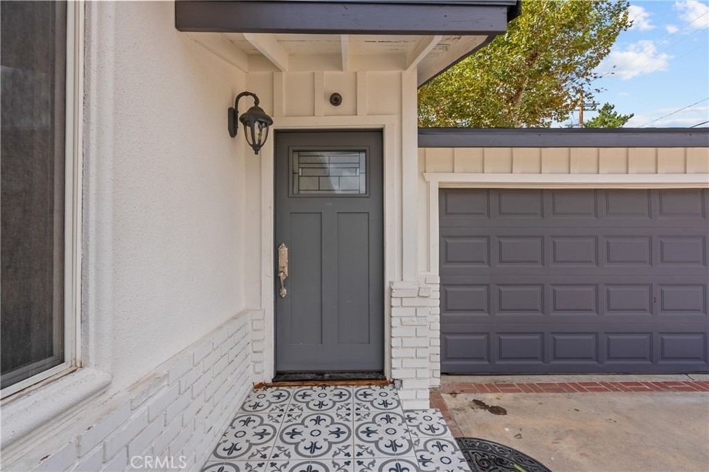 23036 Burbank - Photo 7