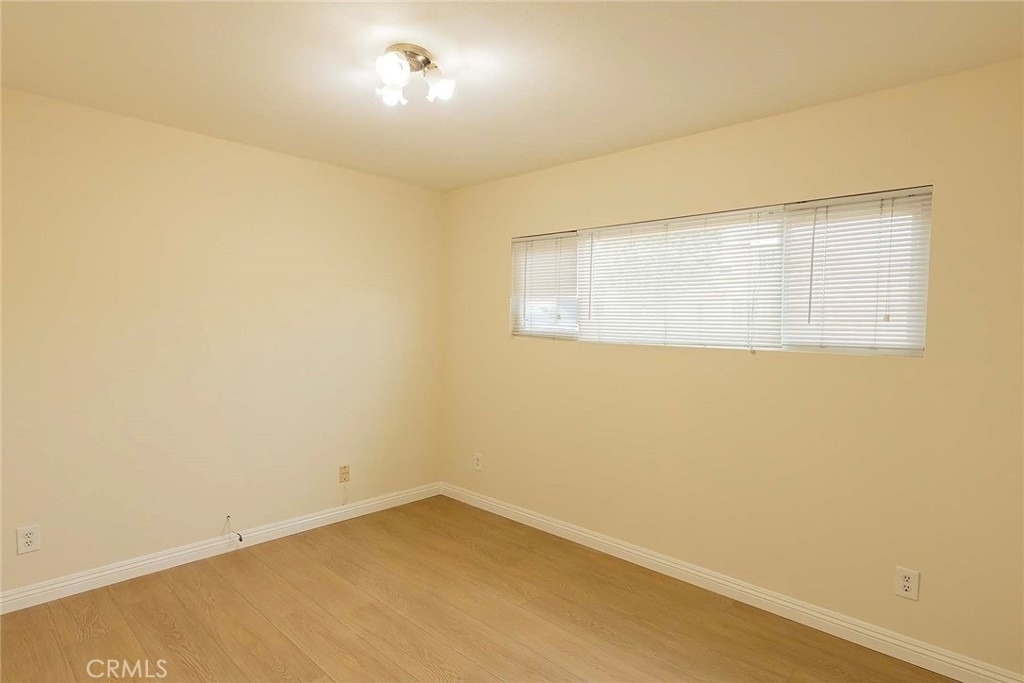 1932 Gates Avenue - Photo 18