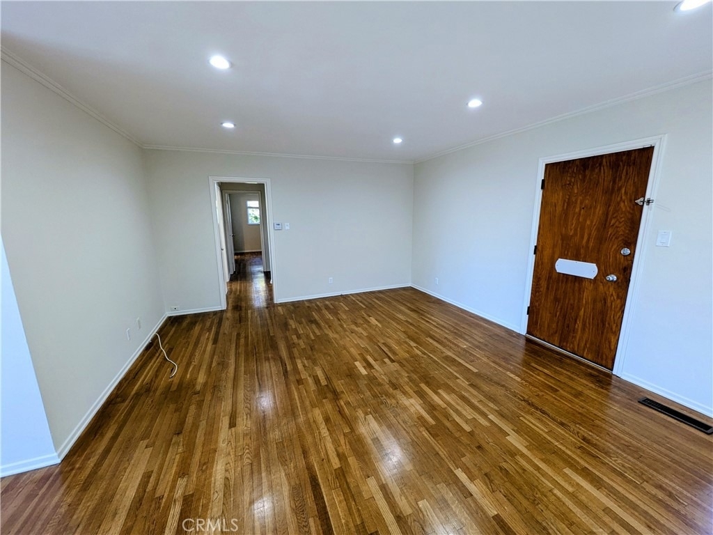 1019 6th Street - Photo 0