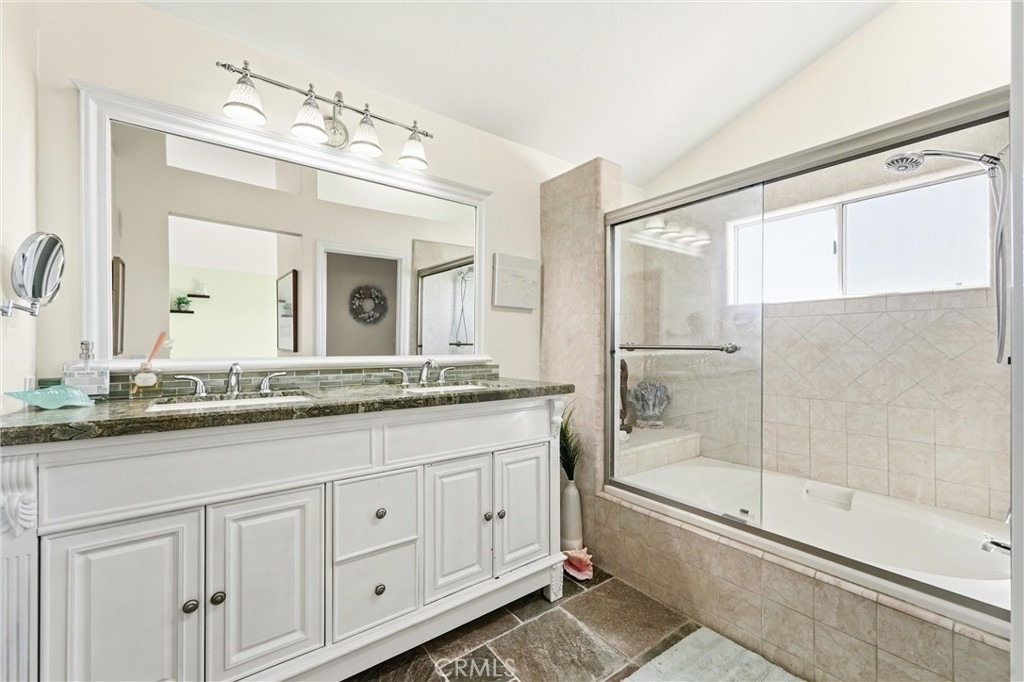 18 Byron Close - Photo 13