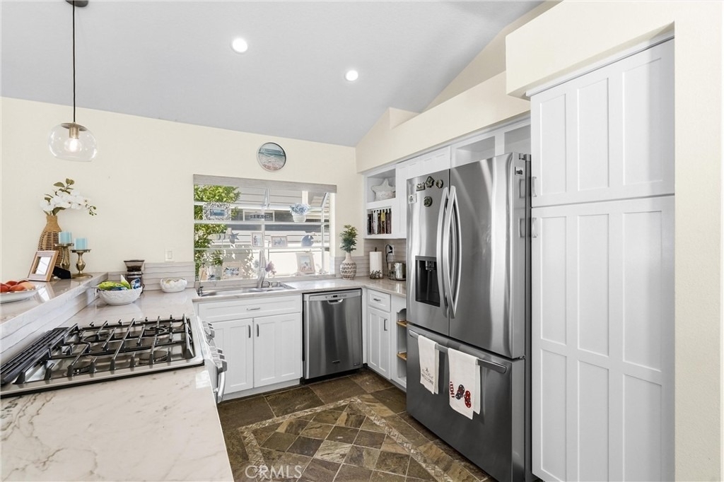 18 Byron Close - Photo 10