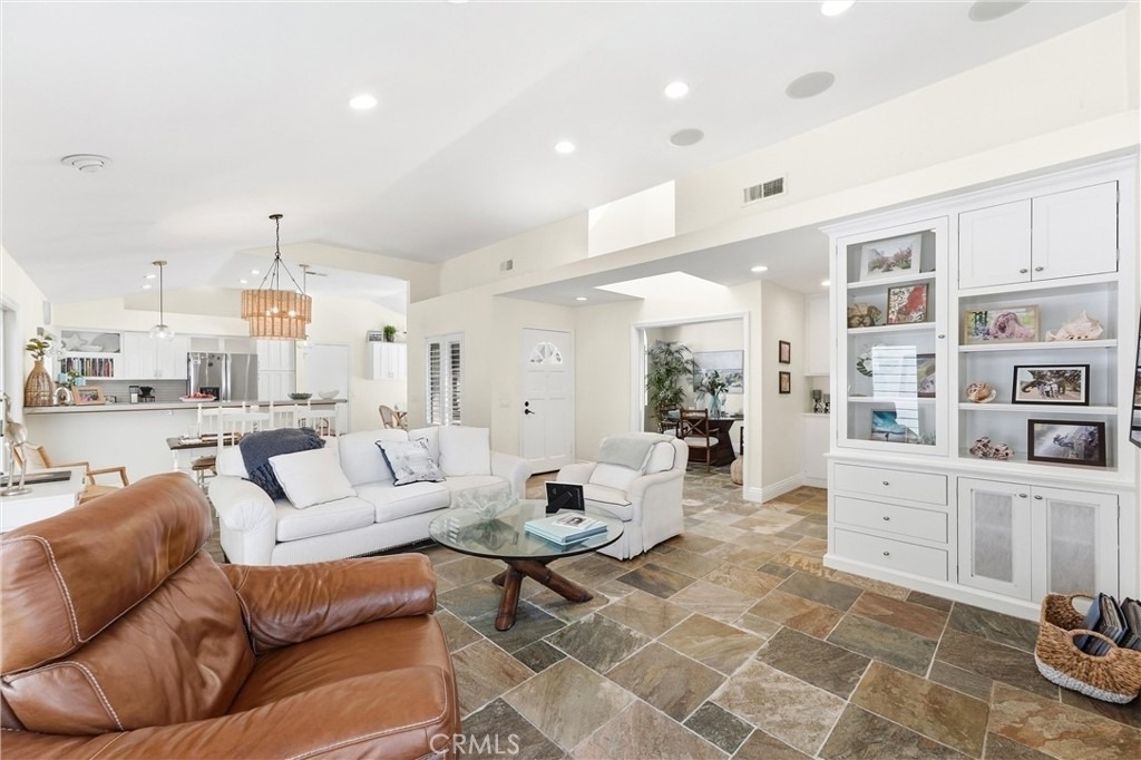 18 Byron Close - Photo 6