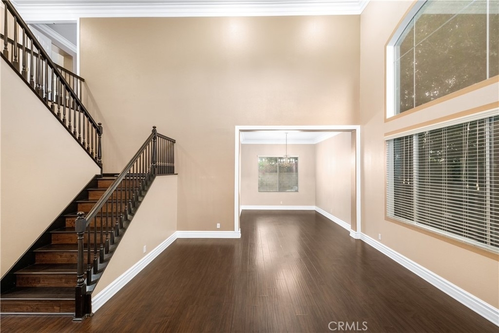 2550 Reynolds Drive - Photo 2