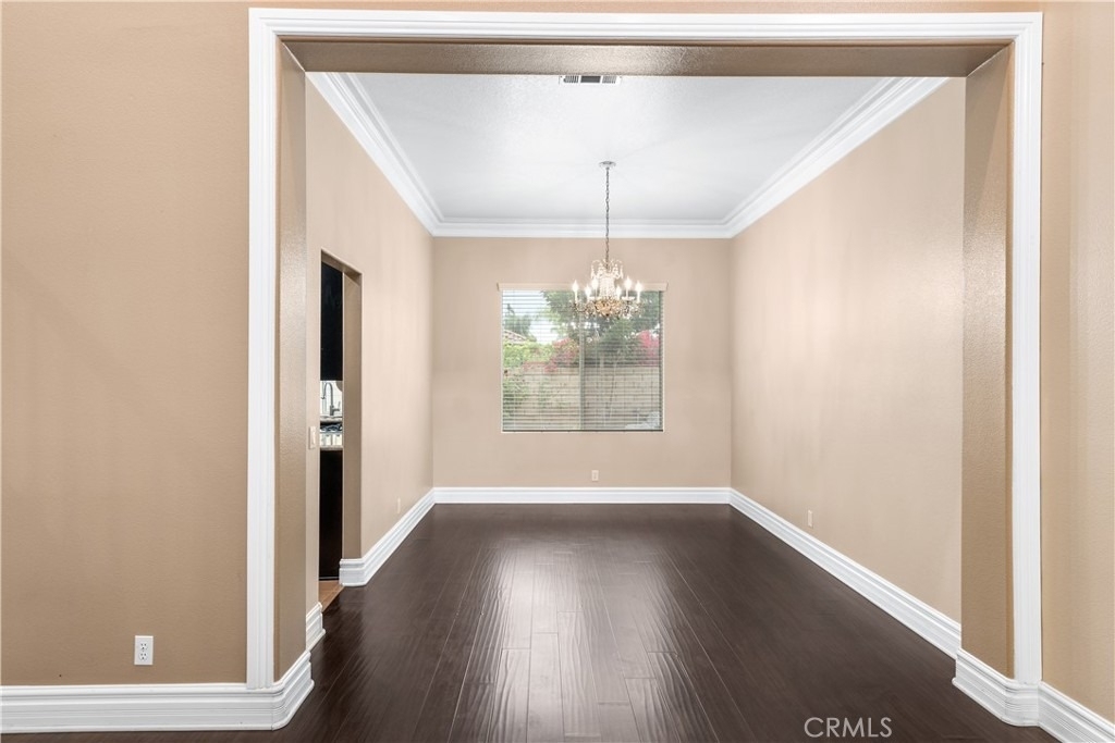 2550 Reynolds Drive - Photo 3