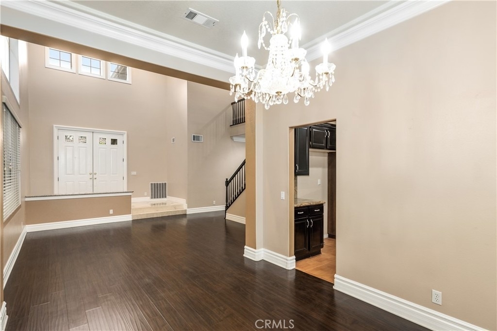 2550 Reynolds Drive - Photo 5