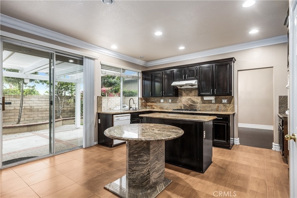 2550 Reynolds Drive - Photo 9