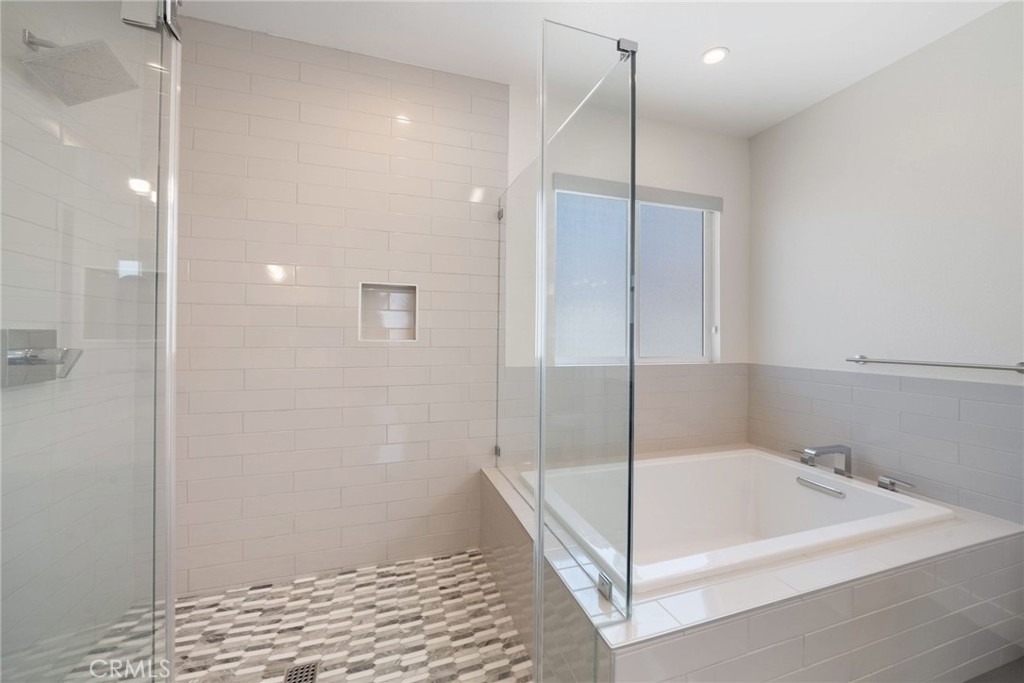 2573 Elden Ave - Photo 31
