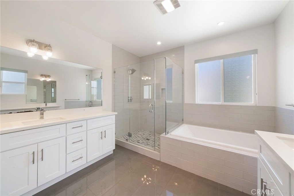 2573 Elden Ave - Photo 30