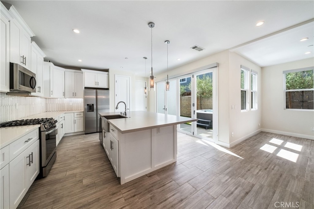 2573 Elden Ave - Photo 7