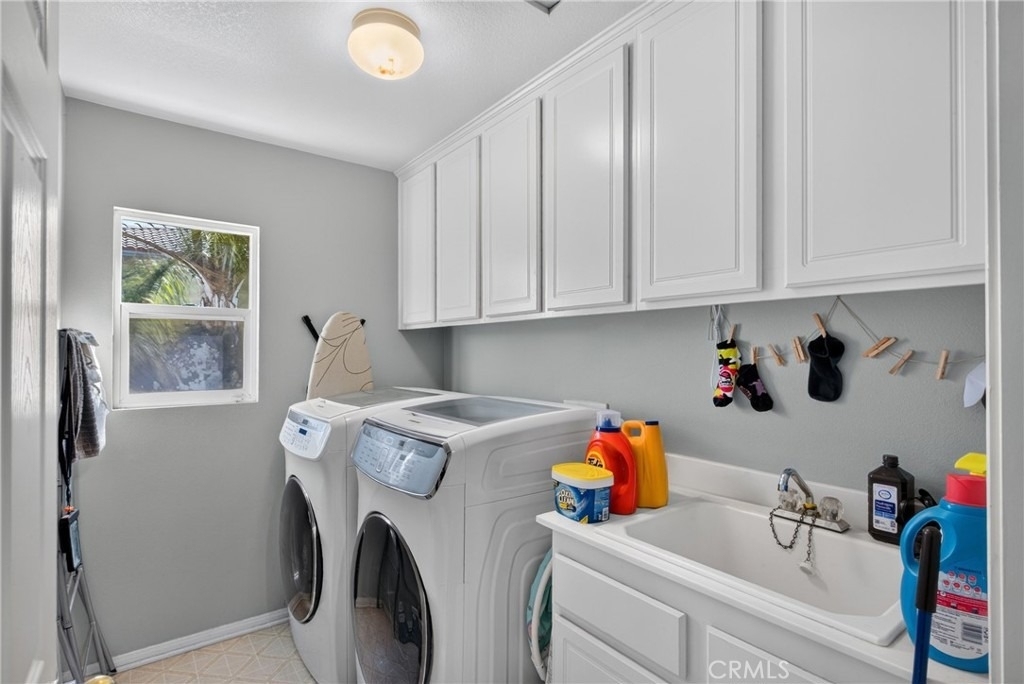 2420 S Vicentia Avenue - Photo 17