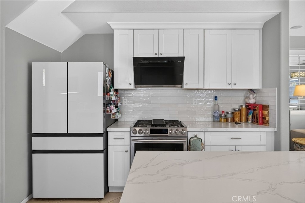 2420 S Vicentia Avenue - Photo 7