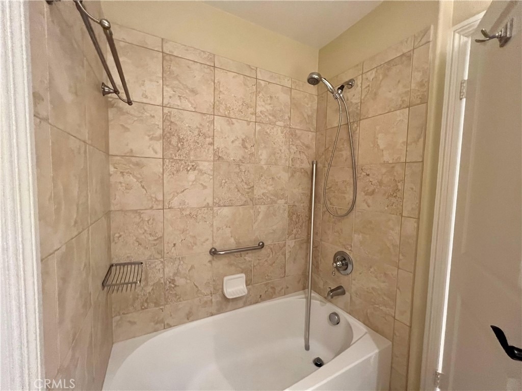 3974 E Callaway Drive - Photo 14