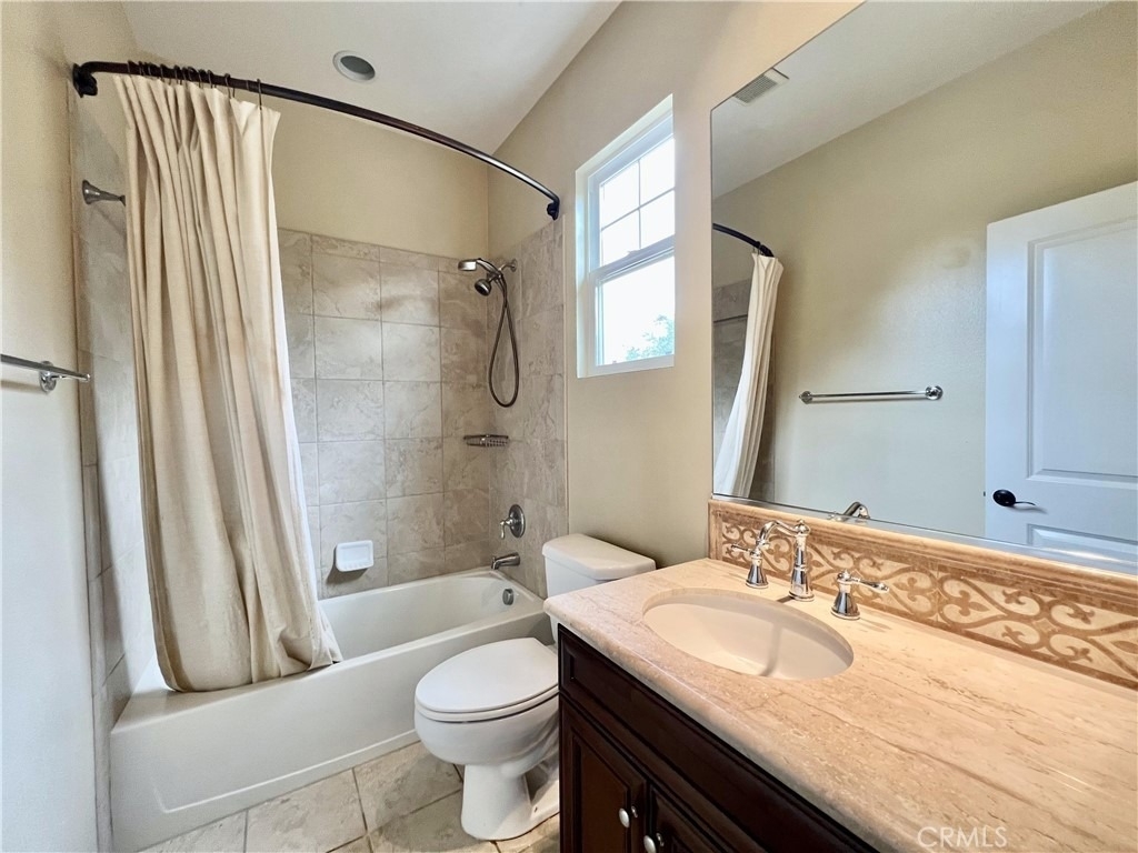 3974 E Callaway Drive - Photo 19
