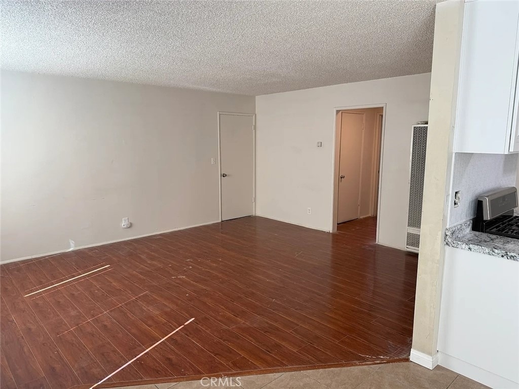 1328 Randy St - Photo 4