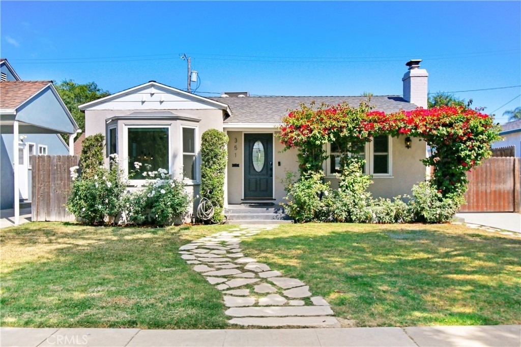 351 W Elm Street - Photo 0
