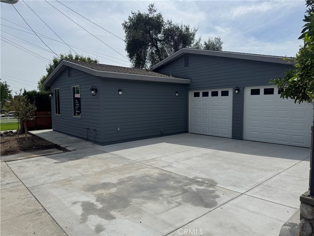 317 N Shamrock - Photo 0